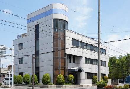 会社建物外観